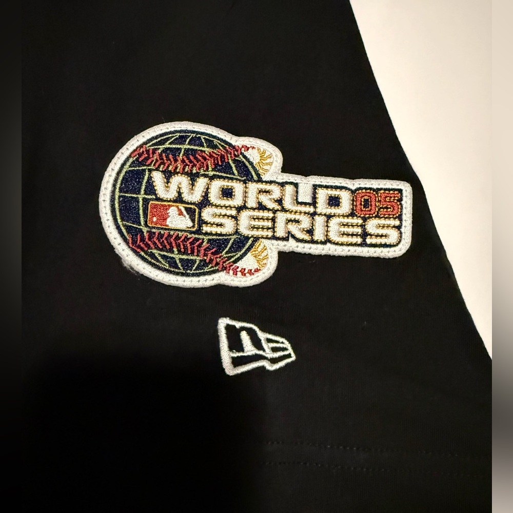 NWT Men’s New Era Logo Select White Sox, World Series T-Shirt, Size XL - Picture 3 of 9